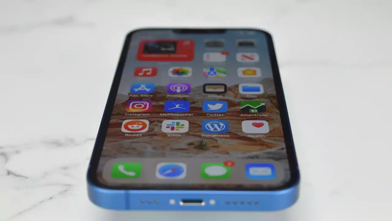 iPhone 14 Pro new display highlighted in Apple ad, leak suggests