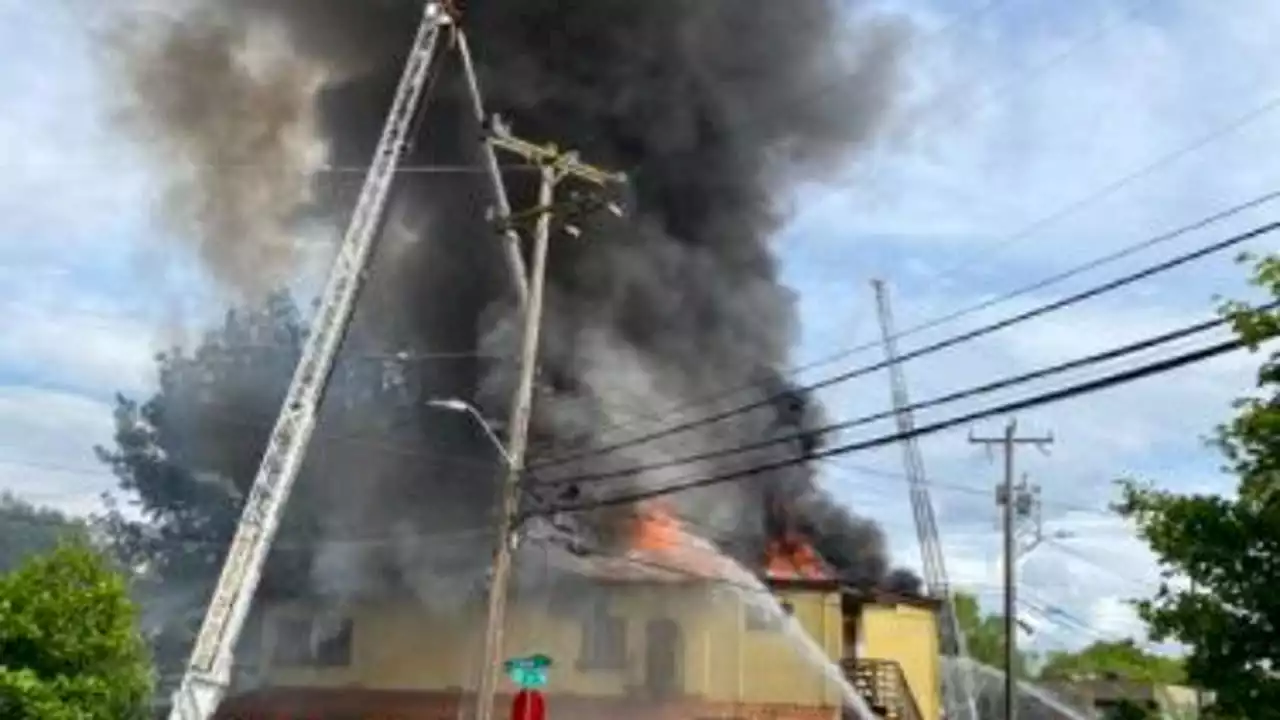 Fire tears through vacant Rainier Valley building