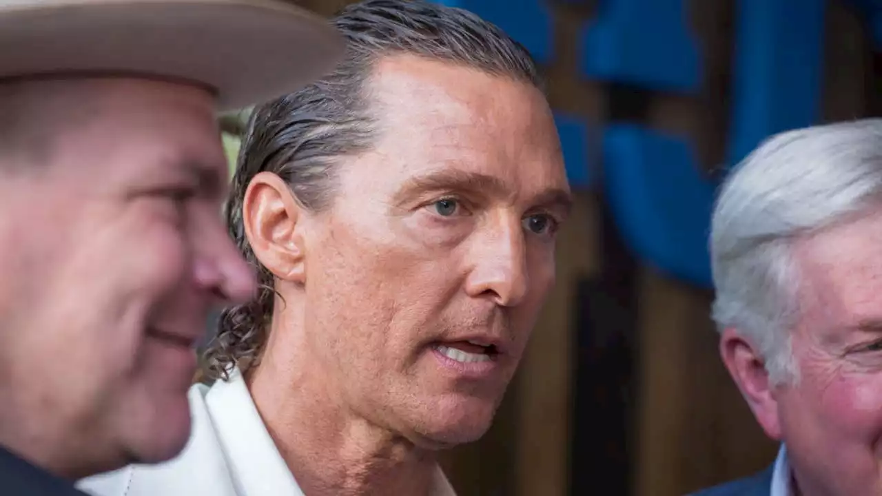 Matthew McConaughey visits Uvalde, Texas hometown to pay respects to school shooting victims