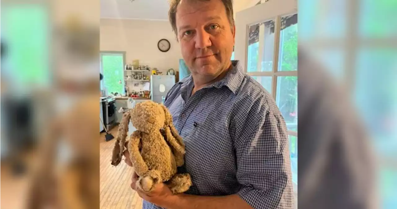 Nova Scotia farmer hopes to reunite ‘very important’ stuffed bunny with owner - Halifax | Globalnews.ca