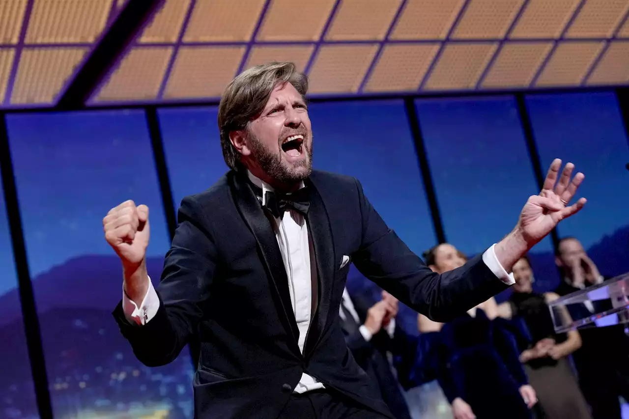 Ruben Östlund prisas med Guldpalm i Cannes