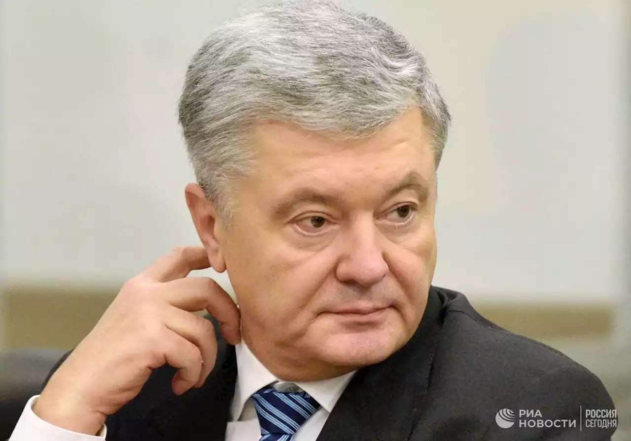 Украинские пограничники не выпустили Порошенко из страны, заявили в Раде