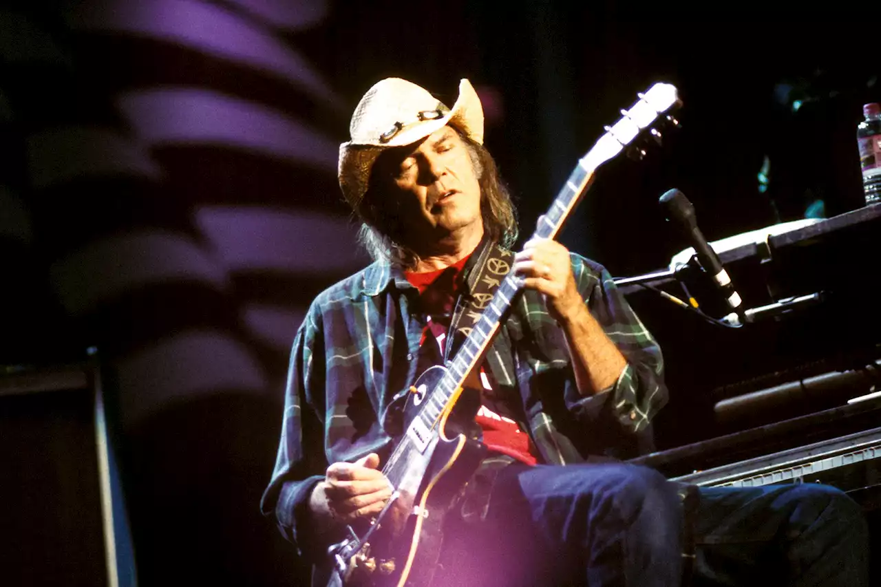 Neil Young Releasing Lost 2001 Crazy Horse LP 'Toast'