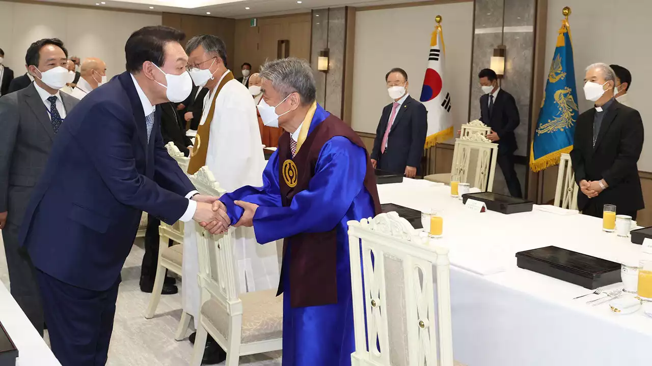 윤 대통령 '종교다문화비서관 만들었다…종교계 목소리 챙길 것'