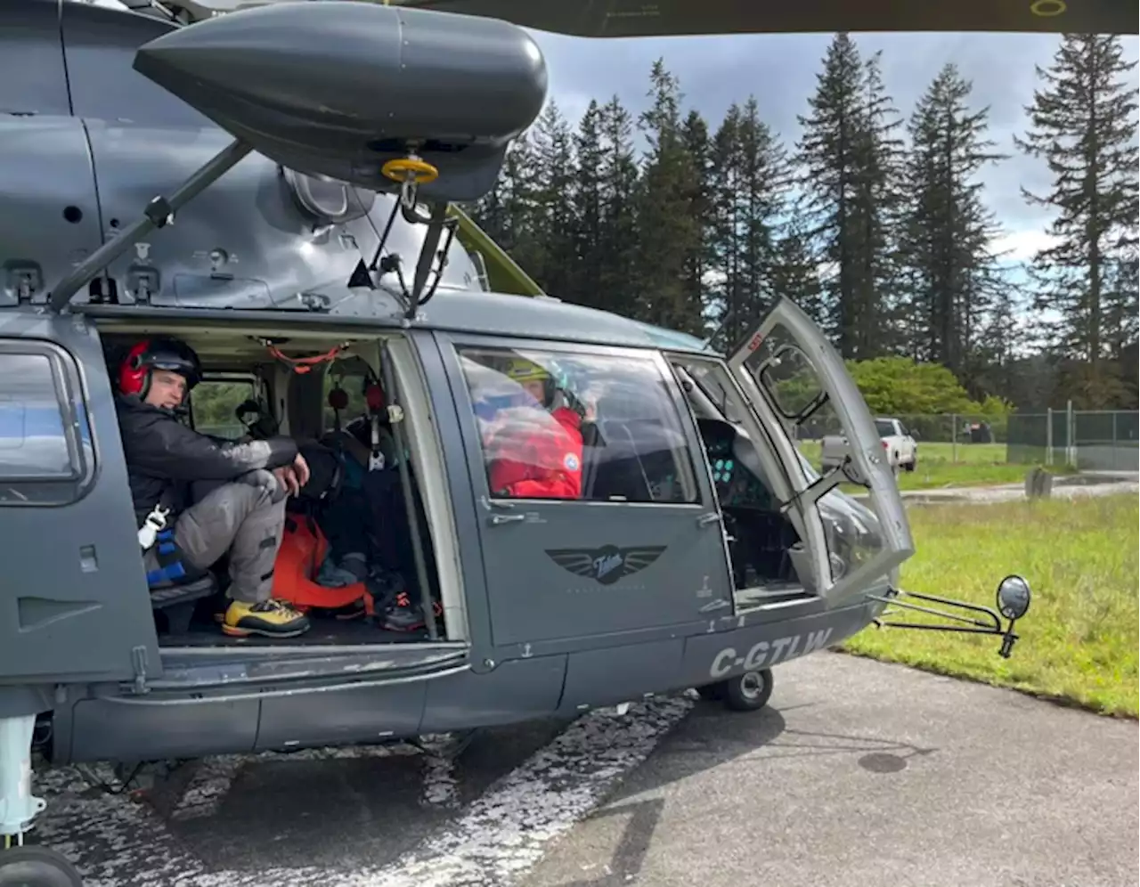 North Shore Rescue on site in West Vancouver to rescue injured hikers