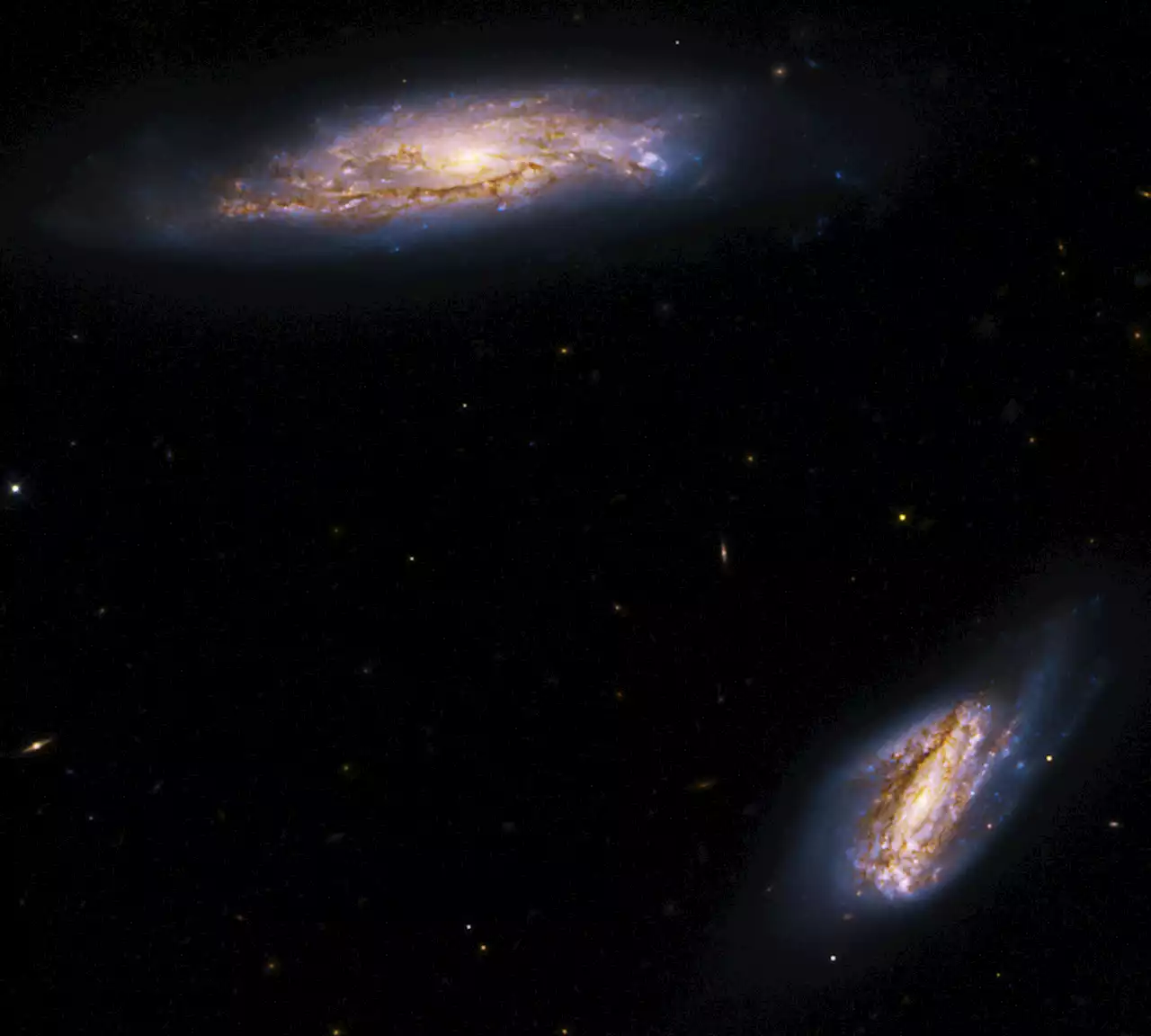 Two galaxies captured by Hubble are hotbed of star formation | Digital Trends