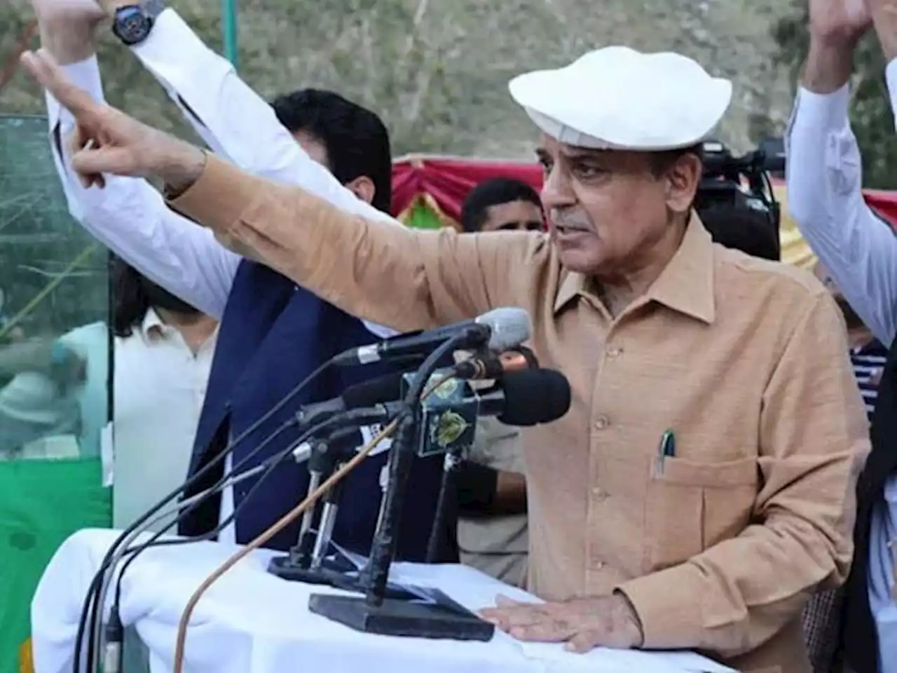 عوام کو فیصلہ کرنا ہے کہ ترقی دینے والے نوازشریف کو منتخب کرنا ہے یا یوٹرن ماسٹر، وزیراعظم - ایکسپریس اردو