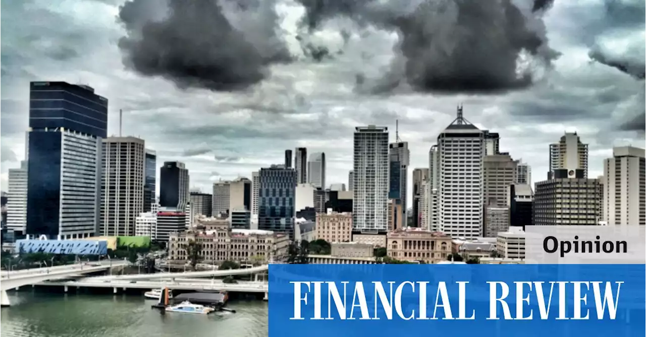 Aggressive interest rate tightening could trigger housing crash
