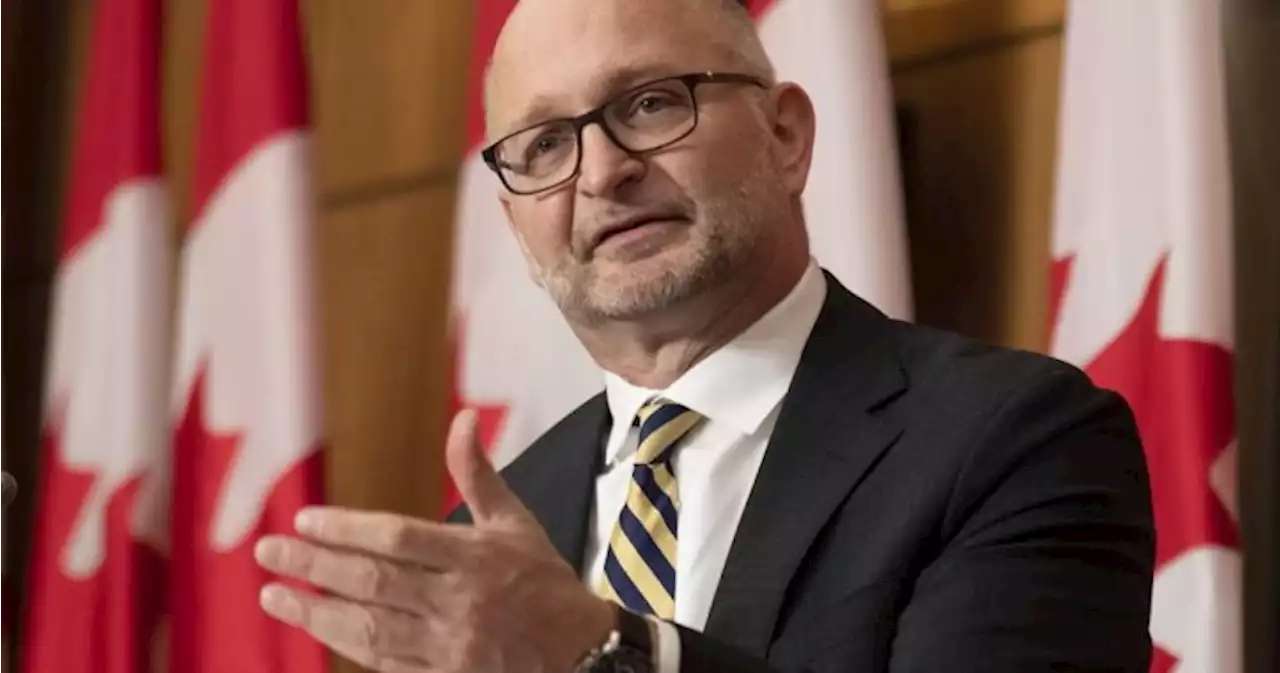 Quebec’s use of notwithstanding clause in language law opens constitutional debate | Globalnews.ca