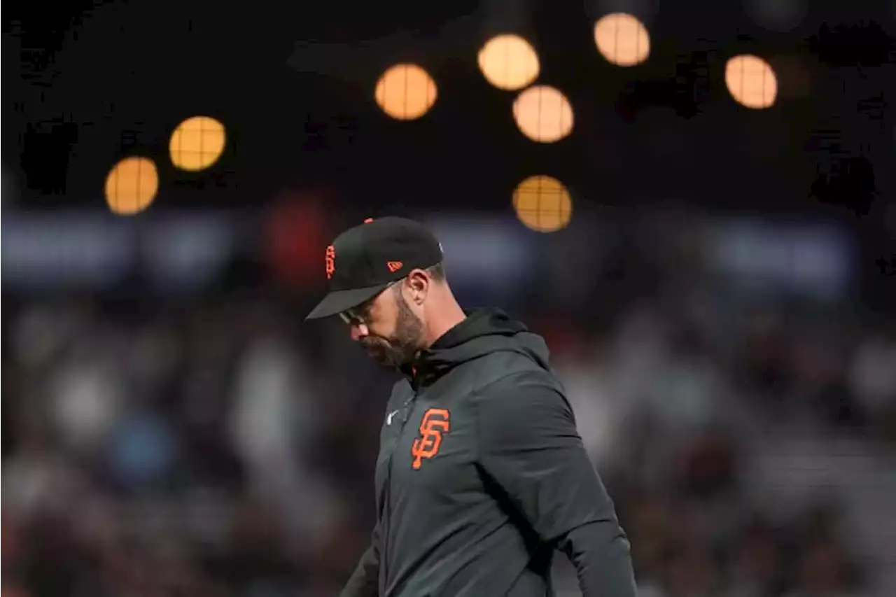 Giants manager Kapler refusing to take field for anthem over Uvalde shooting