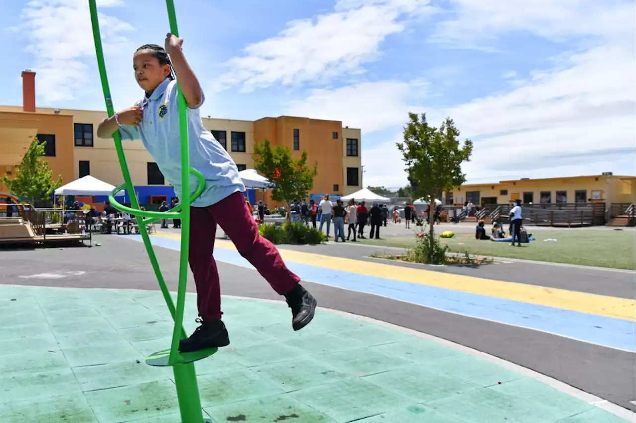 East Oakland community sit-in hopes to reopen, ‘liberate’ Parker Elementary School