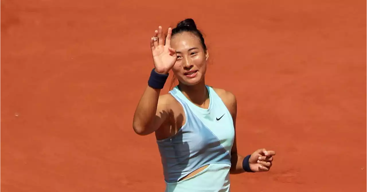 China's Zheng continues French Open run in city of dreams