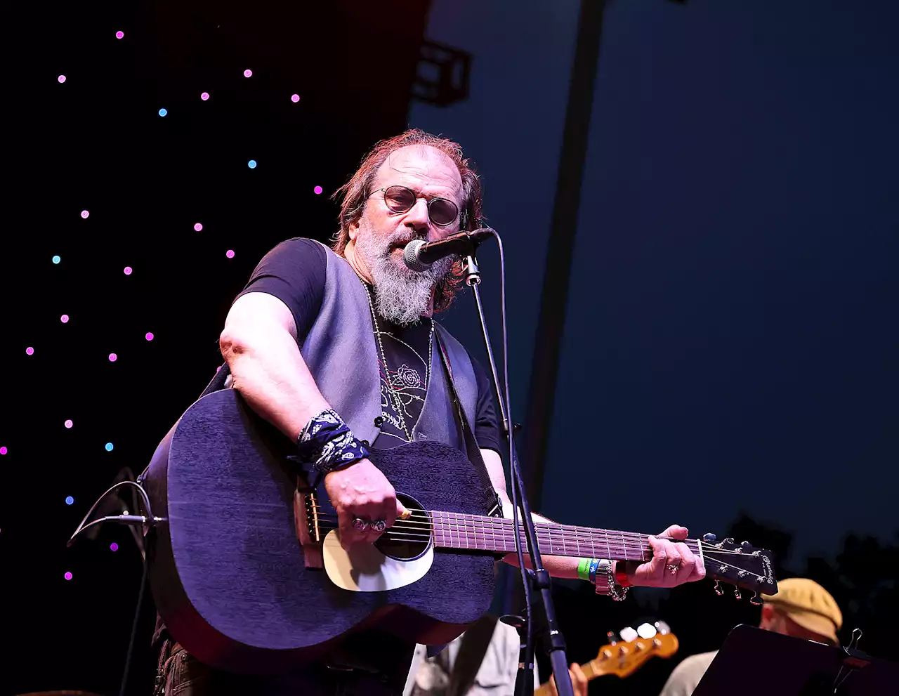 Steve Earle Is Chasing Broadway Success -- By Trying to Write a Mainstream Country Song