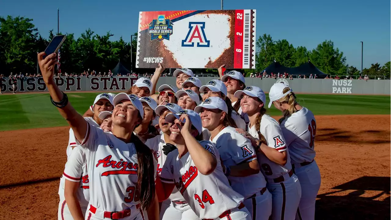 Wildcats' improbable playoff run continues with blowout win; Women's College World Series next