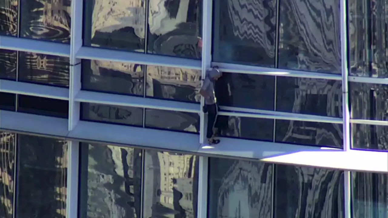 Man free climbs 1,070-foot Salesforce Tower in San Francisco, taken into custody