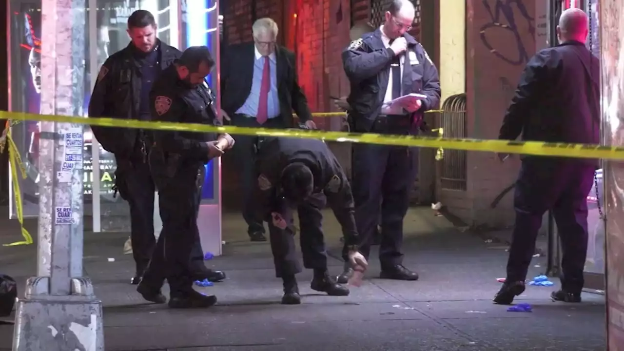 1 dead, 2 wounded after gunman opens fire at store in Bronx