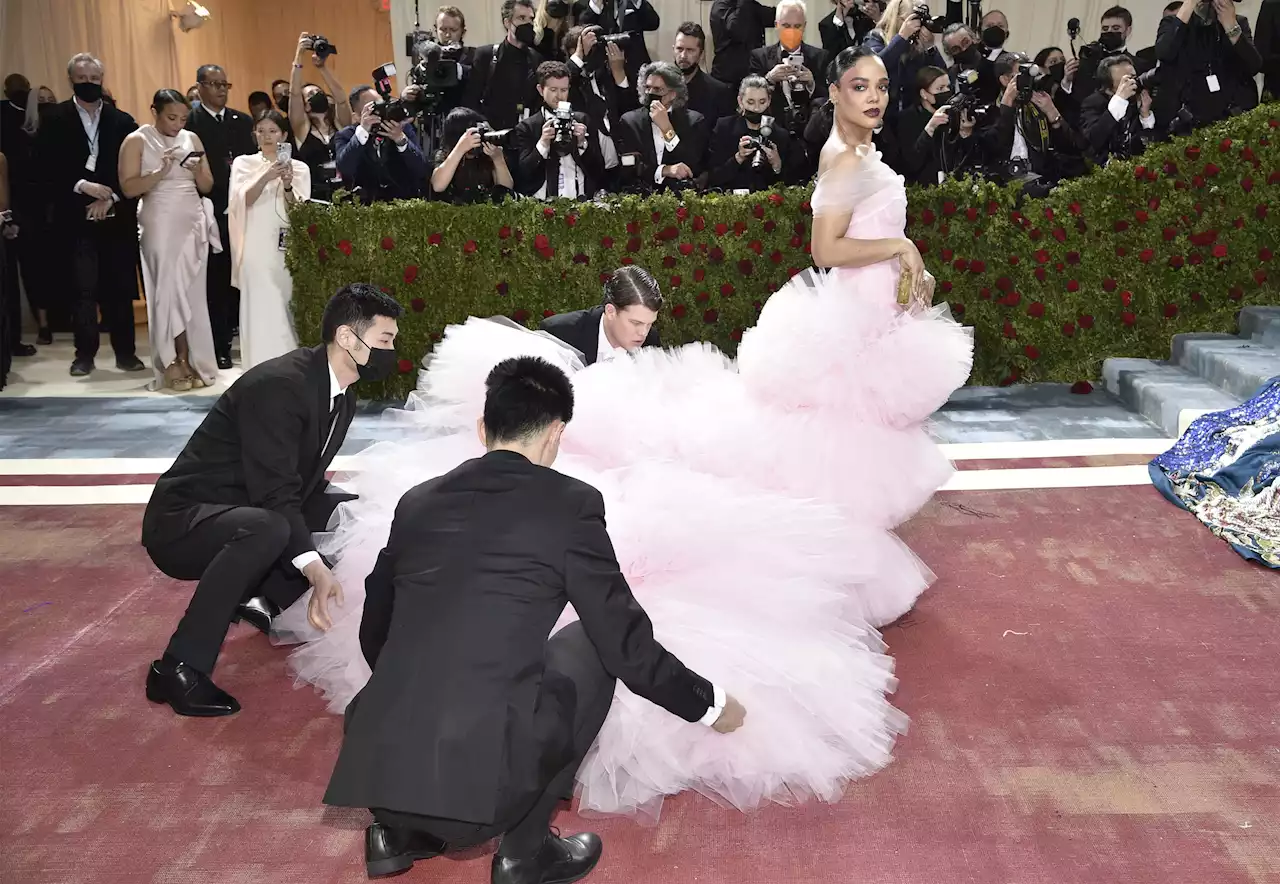 Inside the Met Gala: Glitter, glamour and 275,000 pink roses