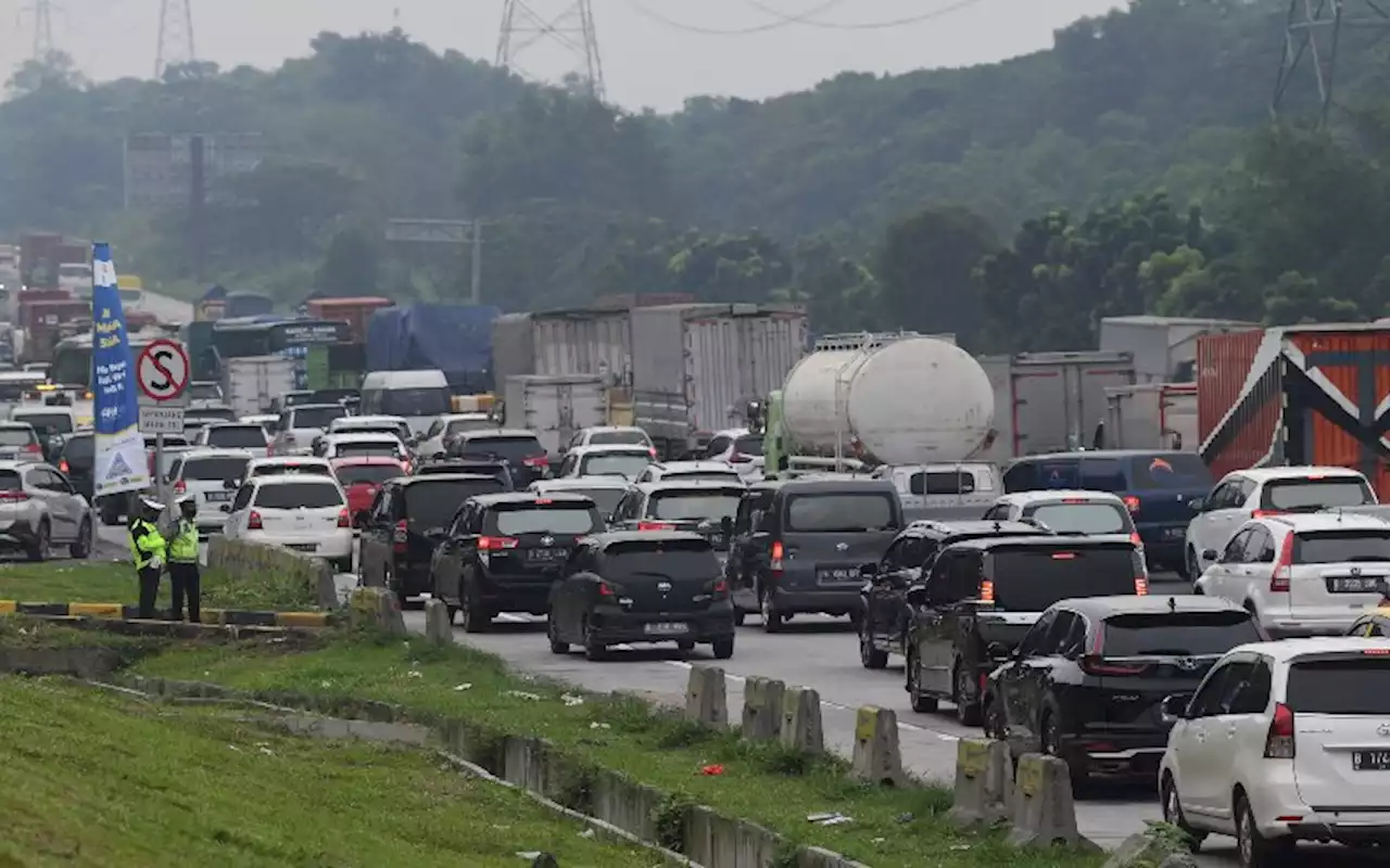 Jasa Marga: Contraflow Tol Jakarta–Cikampek Ditutup | Ekonomi - Bisnis.com