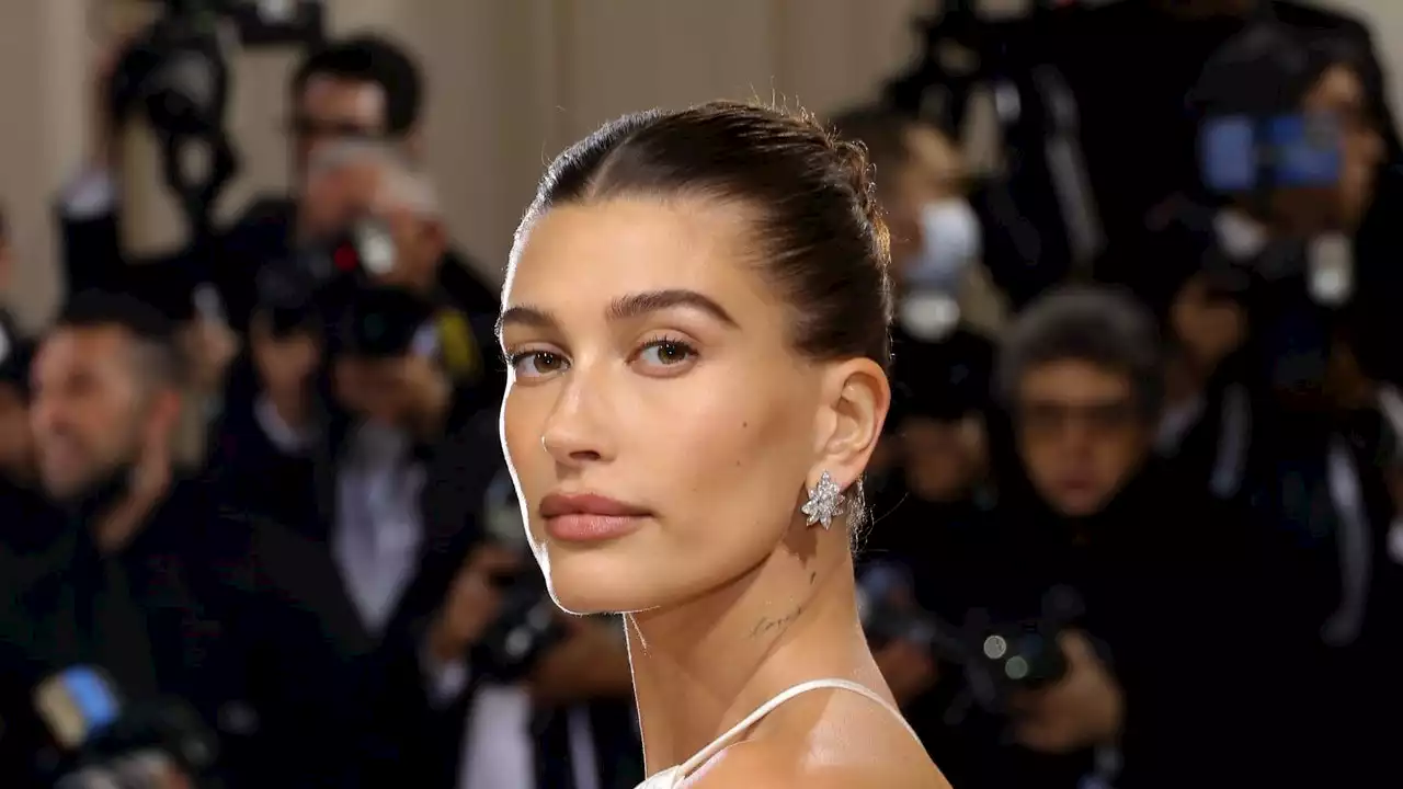 Hailey Bieber Does Minimalist Beauty at the Met Gala 2022