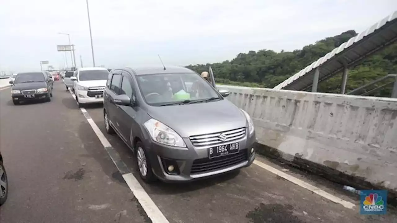 Imbas Macet, Tol Layang MBZ Arah Cikampek Ditutup Sementara