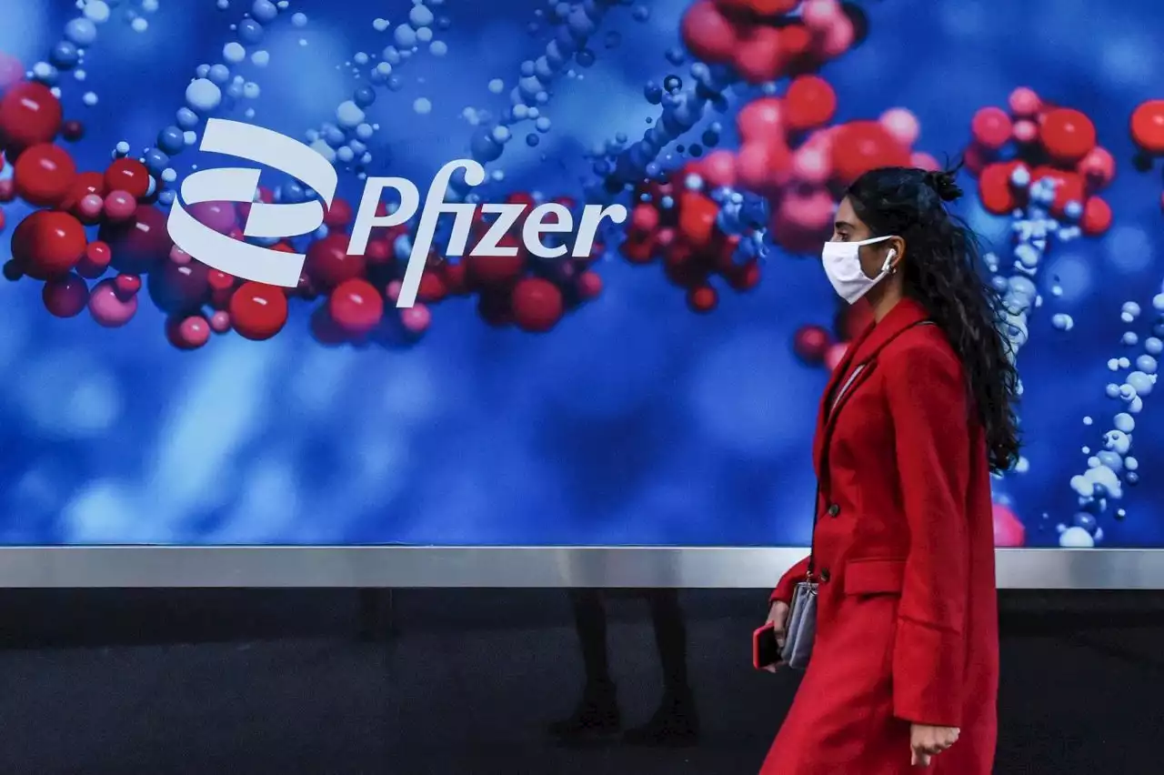 Business Maverick: Pfizer Keeps 2022 Covid Pill, Vaccine Sales Outlook Unchanged