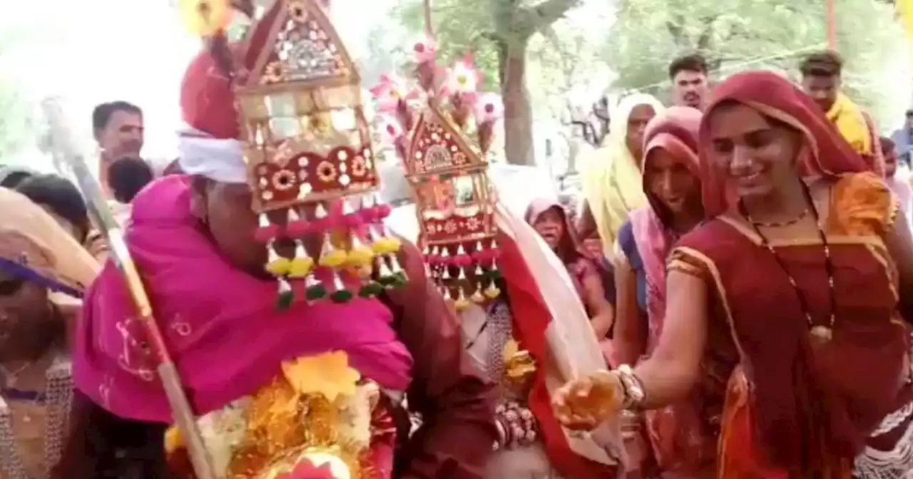 Man marries his three girlfriends in bizarre ceremony after 15 years together