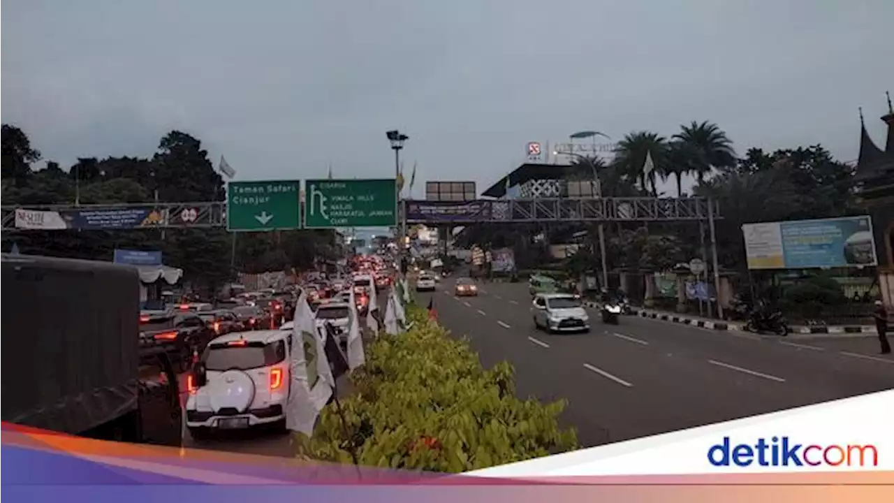 One Way Arah Jakarta Berakhir, Lalin Menuju Puncak Macet