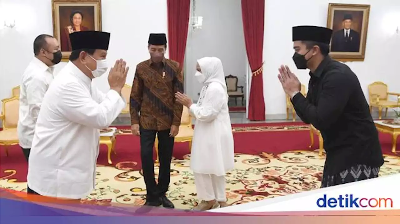 Silaturahmi Penuh Tawa Prabowo dan Jokowi Saat Idul Fitri