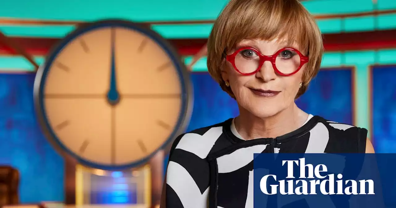 Anne Robinson steps down as Countdown host