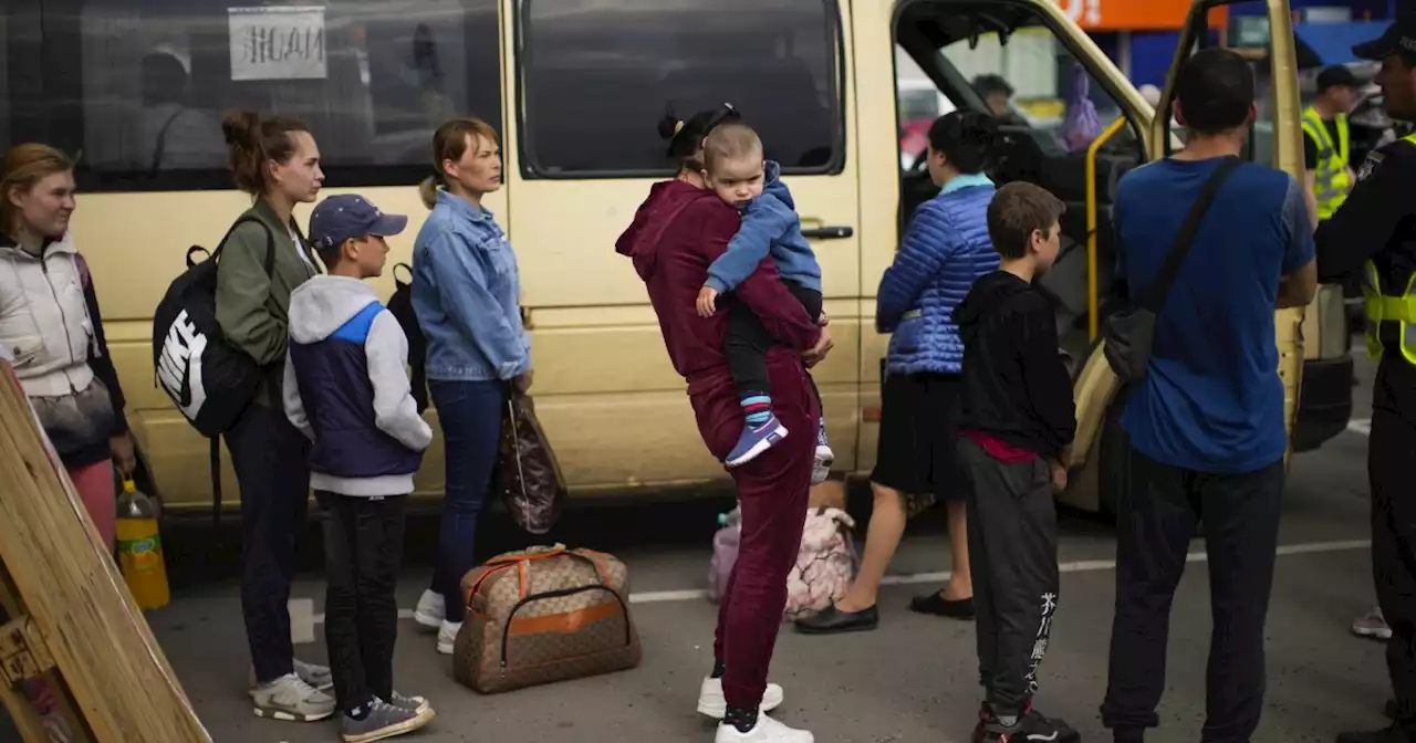 Mariupol evacuees head to safety as Russia pummels eastern Ukraine