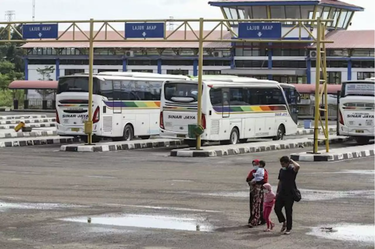 Hari Pertama dan Kedua Lebaran, Terminal Bus Jatijajar Kota Depok Sepi Pemudik