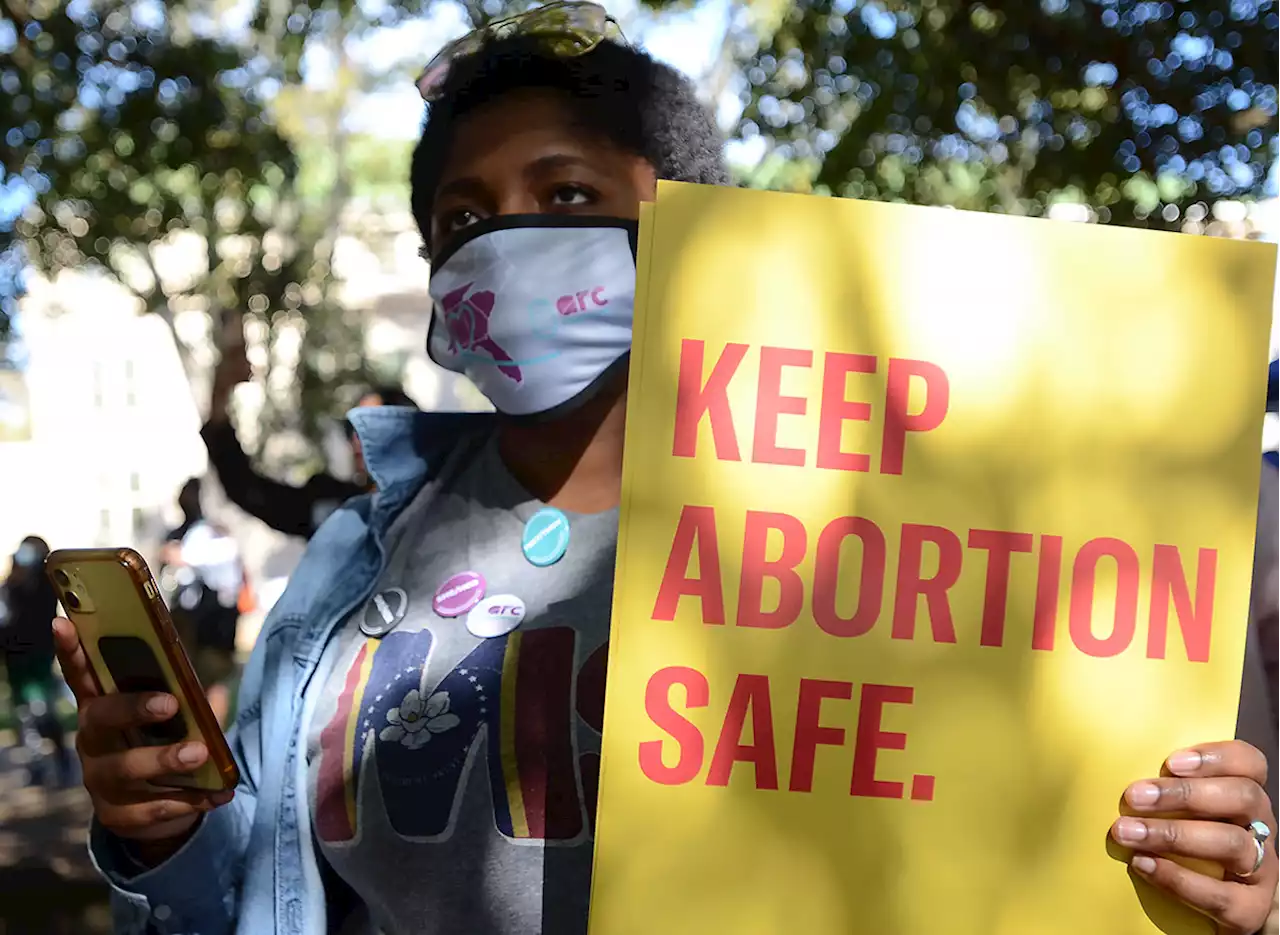 Report: U.S. Supreme Court set to overturn Roe v. Wade in Mississippi abortion case