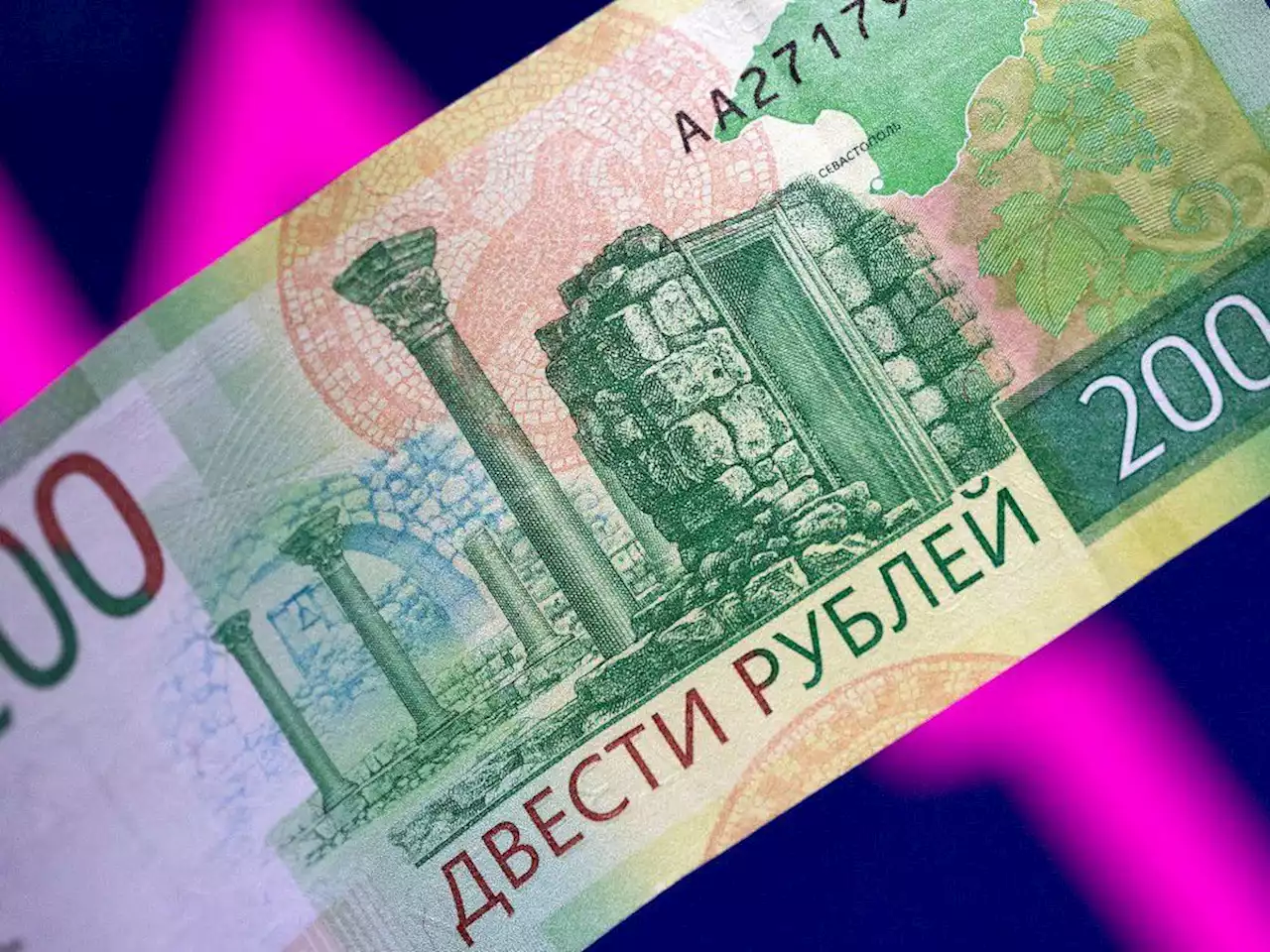 Countdown to default: Russia has one day to pay $650 million in foreign bonds