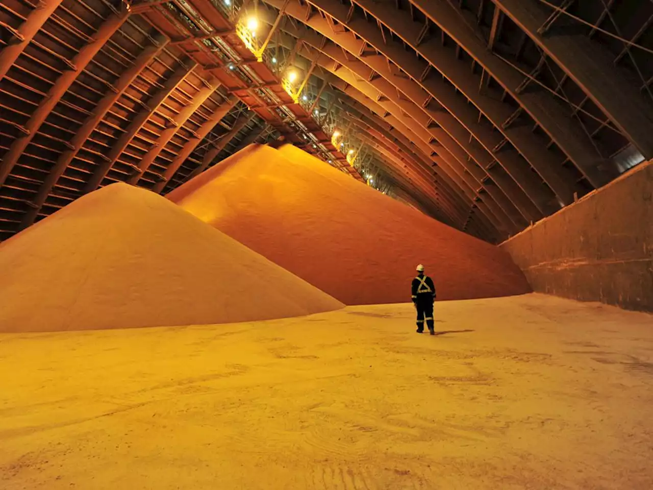 Fertilizer buyers eye Canada to fill global potash deficit