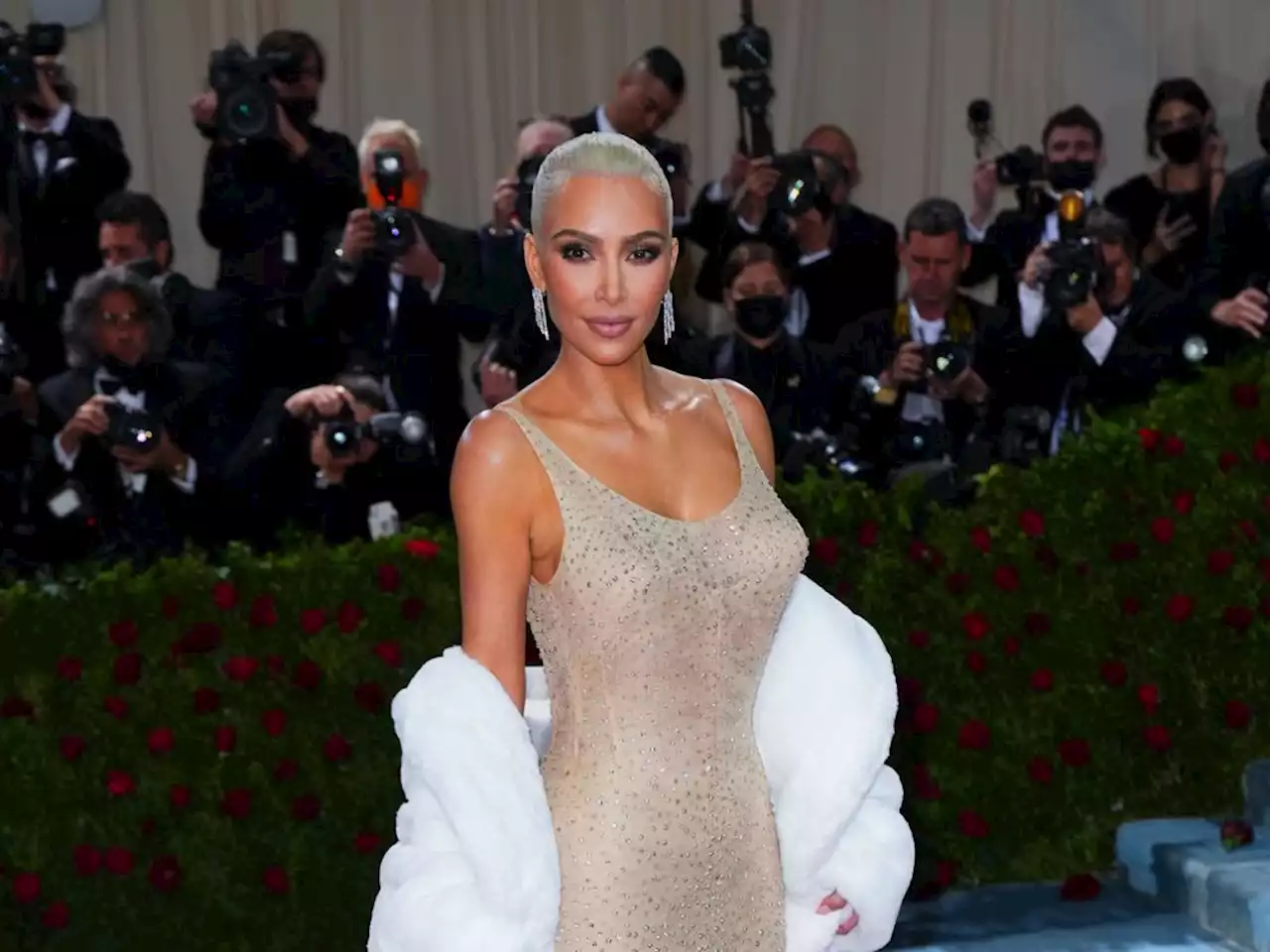 Kim Kardashian lost 16lbs in three weeks to fit into Marilyn Monroe's dress at Met Gala