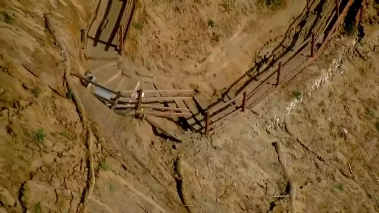 WATCH: Trail, Parking Lot at Beacon's Beach Closed After Small Landslide