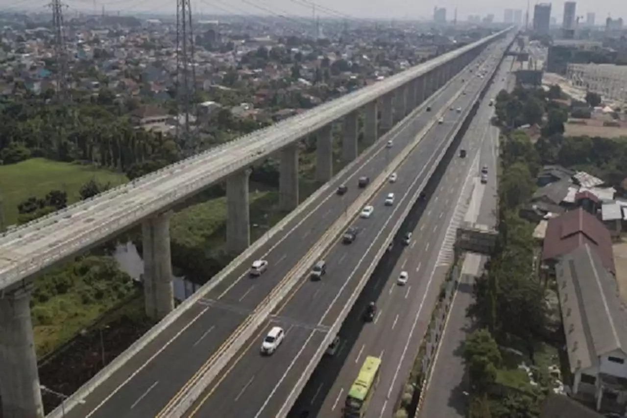 Update Arus Mudik di Tol Jakarta-Cikampek, Polisi Terapkan Contraflow - Pikiran-Rakyat.com