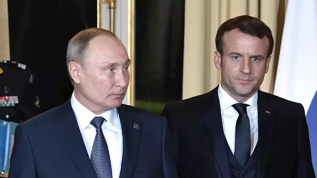 Telefonata tra Macron a Putin: la Russia è 'ancora aperta al dialogo con l'Ucraina'