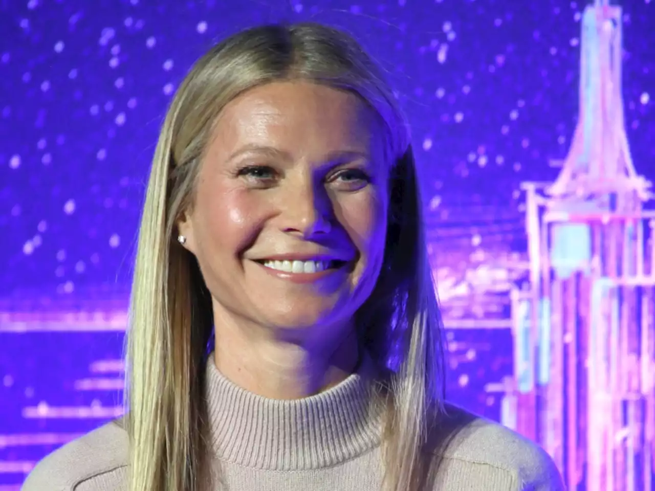 Gwyneth Paltrow Had Heart Attack Symptoms From Grief After Her Father's Funeral