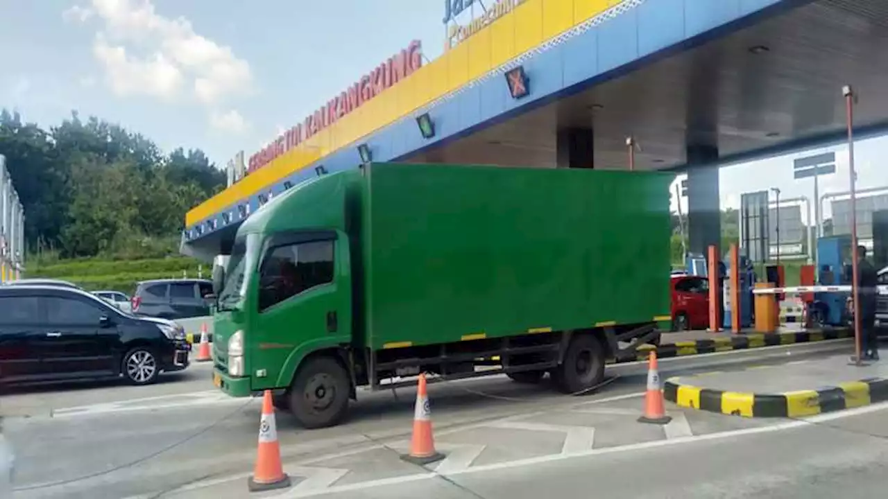 Lebaran Hari Kedua, Lalu Lintas di Tol Kalikangkung Semarang Sepi