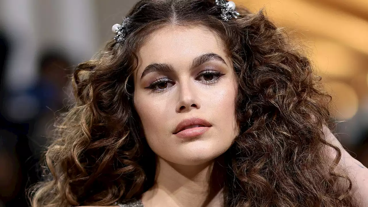 Kaia Gerber Rocked Larger-Than-Life Hair to the Met Gala