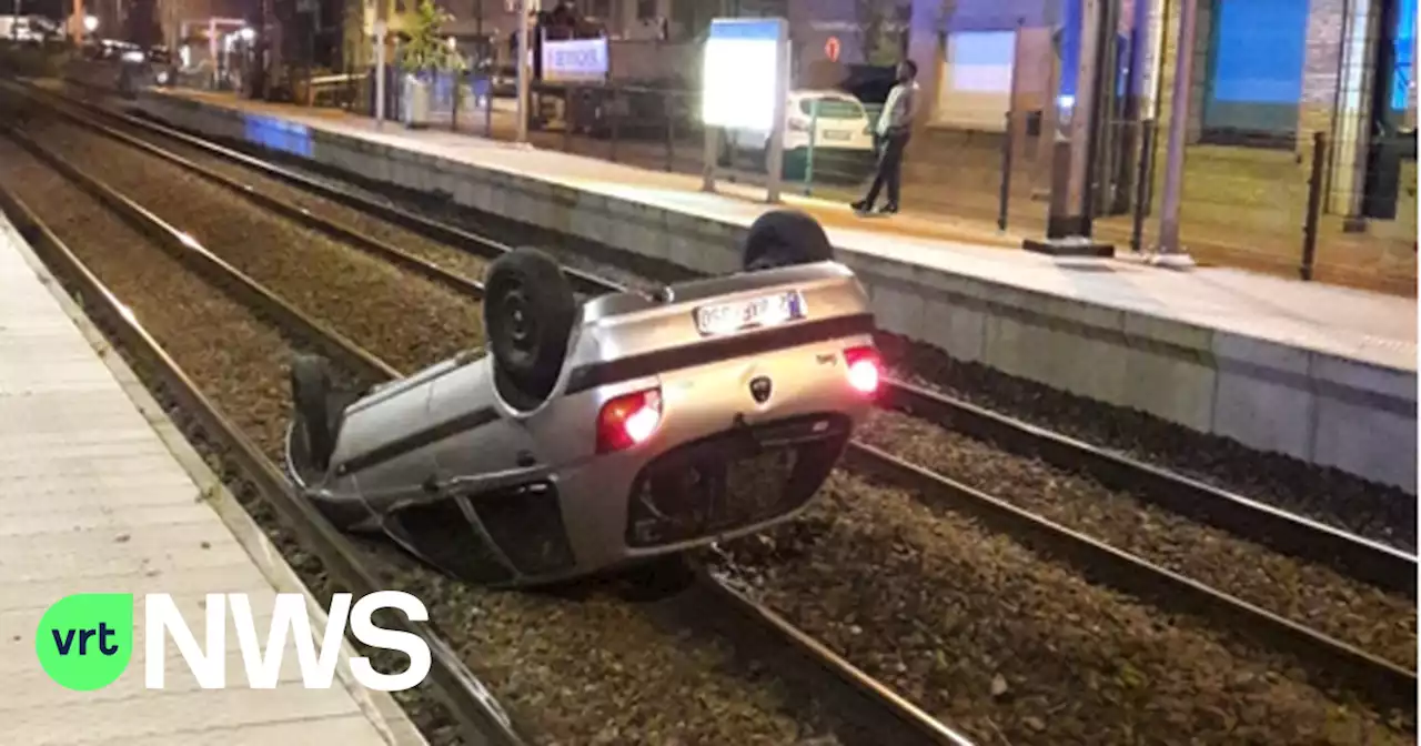 Takeldienst haalt auto van spoor na bizar ongeluk in station Erembodegem