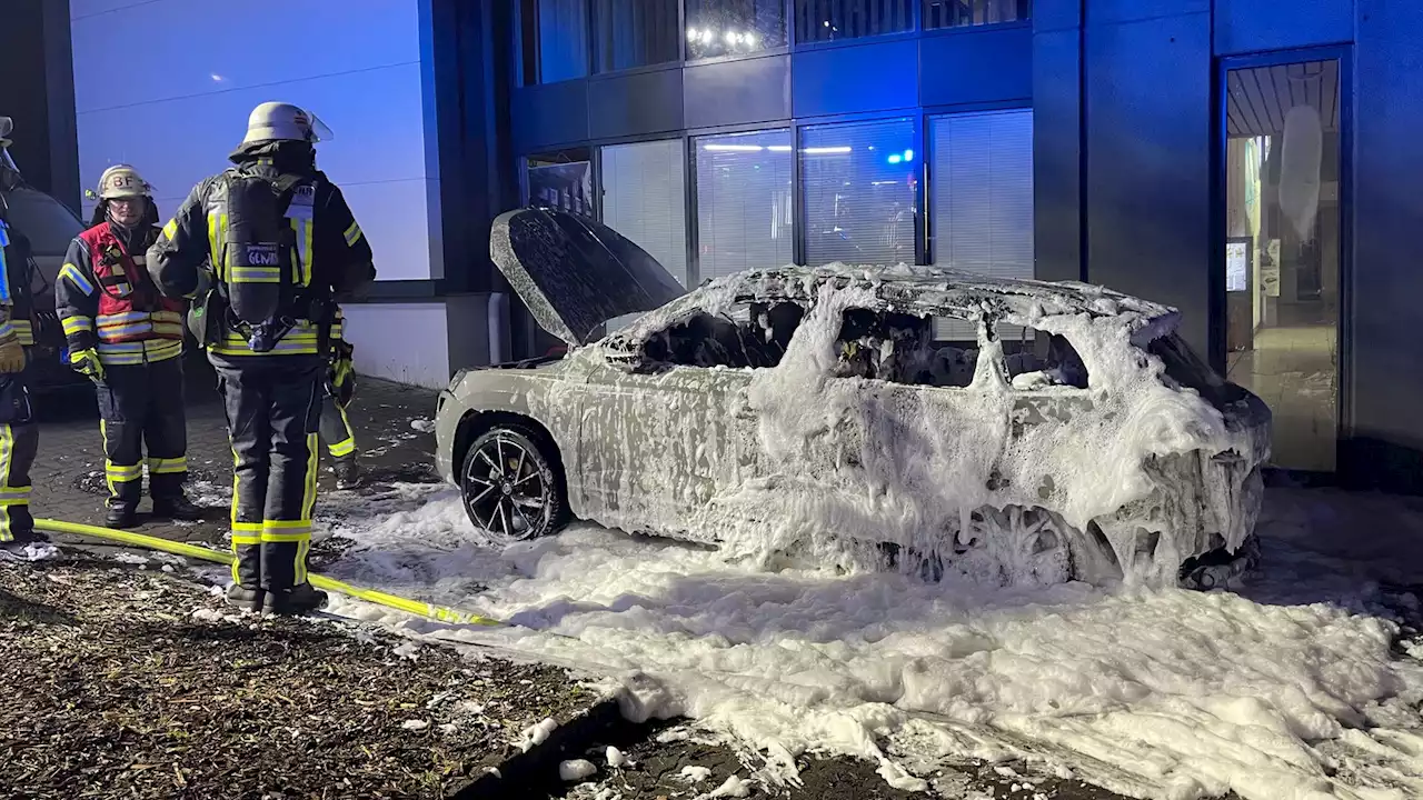 Autos in Flammen: Brandserie in Bielefeld