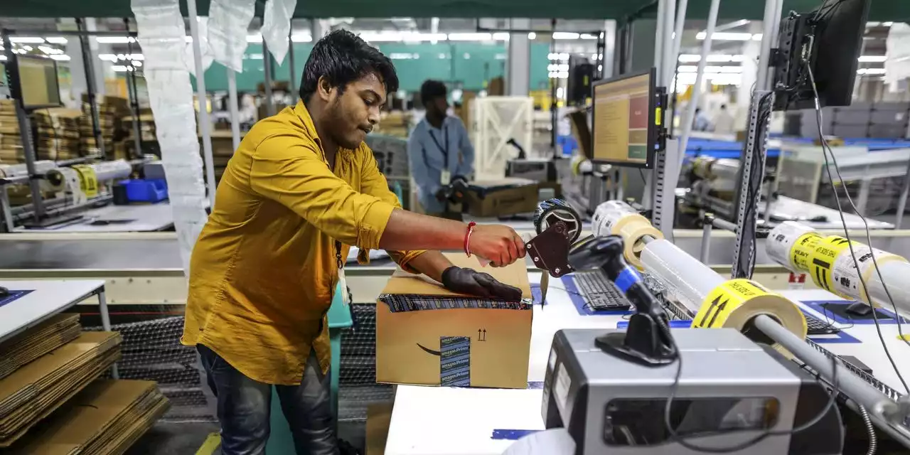 Amazon, Walmart Are a Tough Sell in India