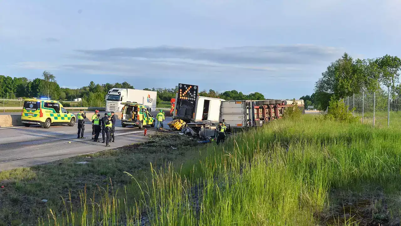 Stor olycka på E4 – totalstopp i trafiken