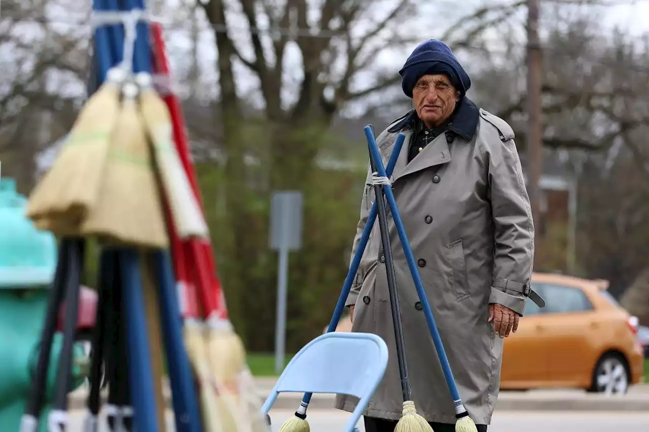 'The Broom Guy has sold his last broom': Indy post office fixture Jim Richter has died