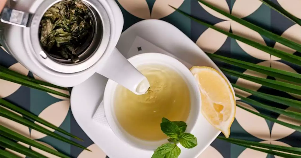 8 Throat-Soothing Teas To Sip During Allergy Season, According To Science