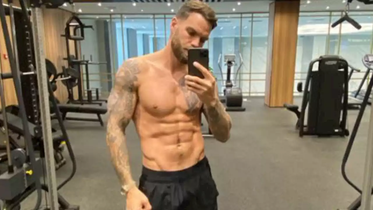 Love Island star Dom Lever celebrates his post show build up with buff snaps