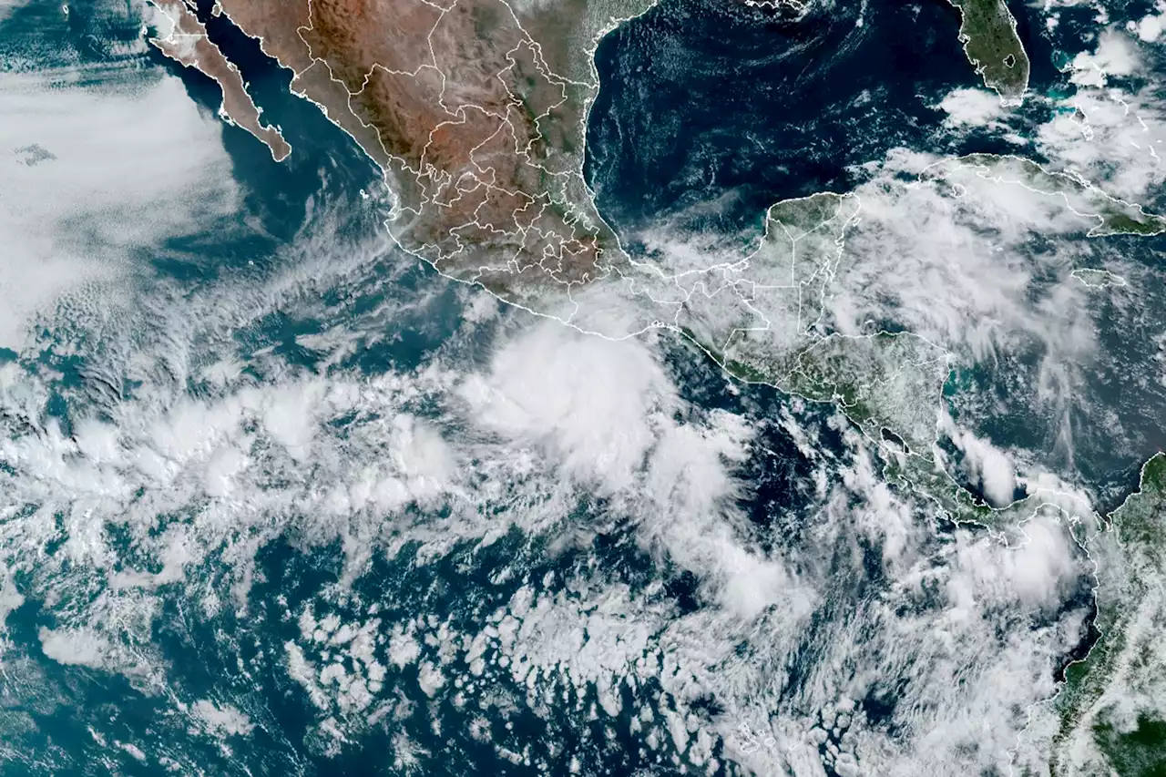 ‘Dangerous' 1st Hurricane of 2022, Agatha, Heads for Mexico Tourist Towns