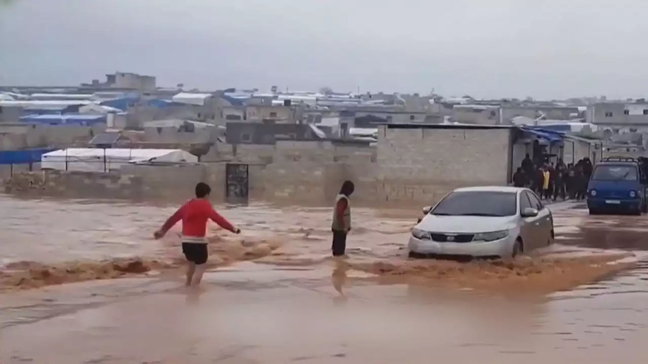 폭우가 삼켜버린 아이들…200mm 장대비에 15명 숨져